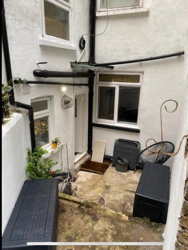 Central Private Double Bedroom In A 2Bedroom Apartment, Connected Via Underground, Overground And Many Bus Routes Londres Extérieur photo