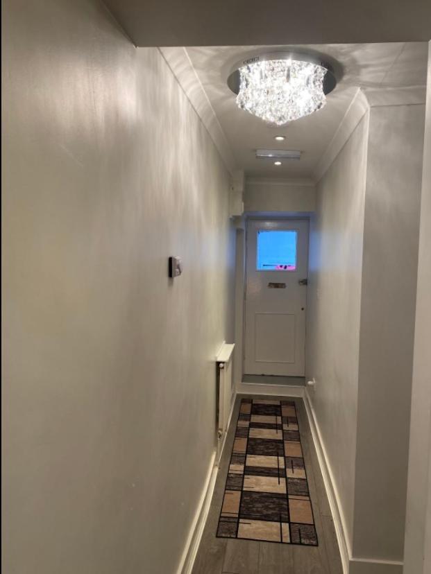 Central Private Double Bedroom In A 2Bedroom Apartment, Connected Via Underground, Overground And Many Bus Routes Londres Extérieur photo